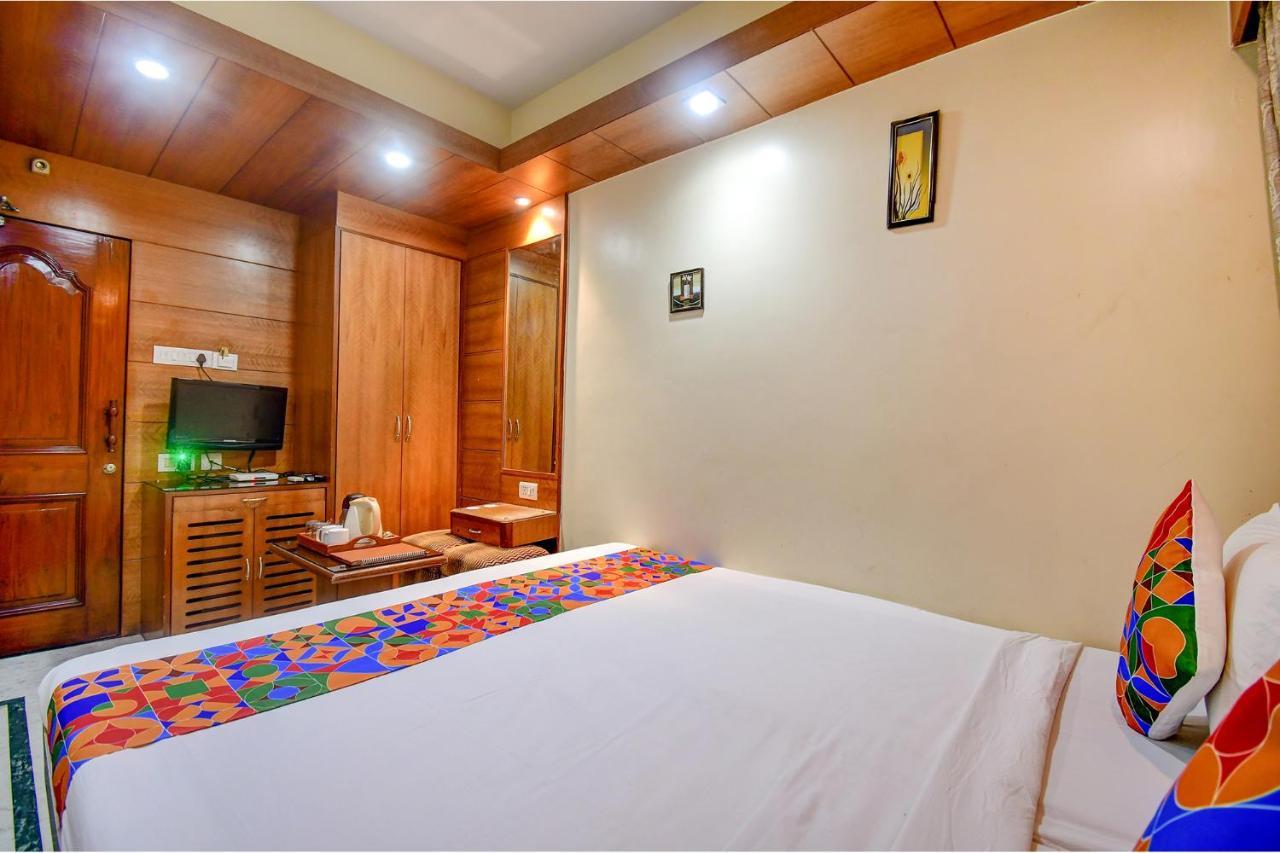 Fabhotel Panasia International Calcutta Buitenkant foto