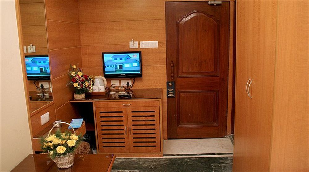 Fabhotel Panasia International Calcutta Buitenkant foto